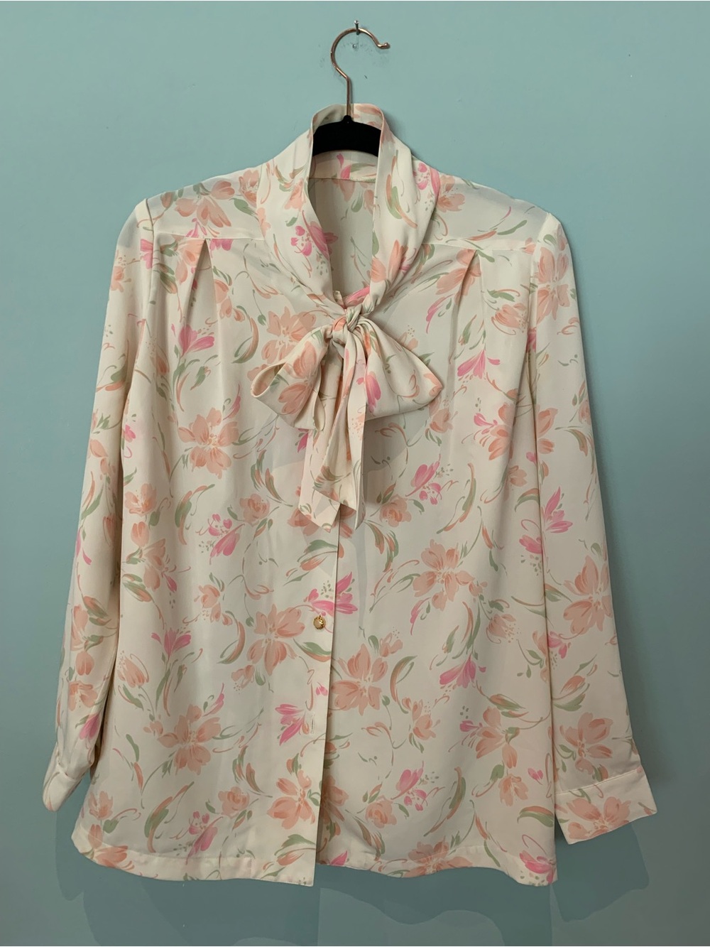 Source Unknown Cream Floral Tie-Neck Blouse with Pink & Peach Accents